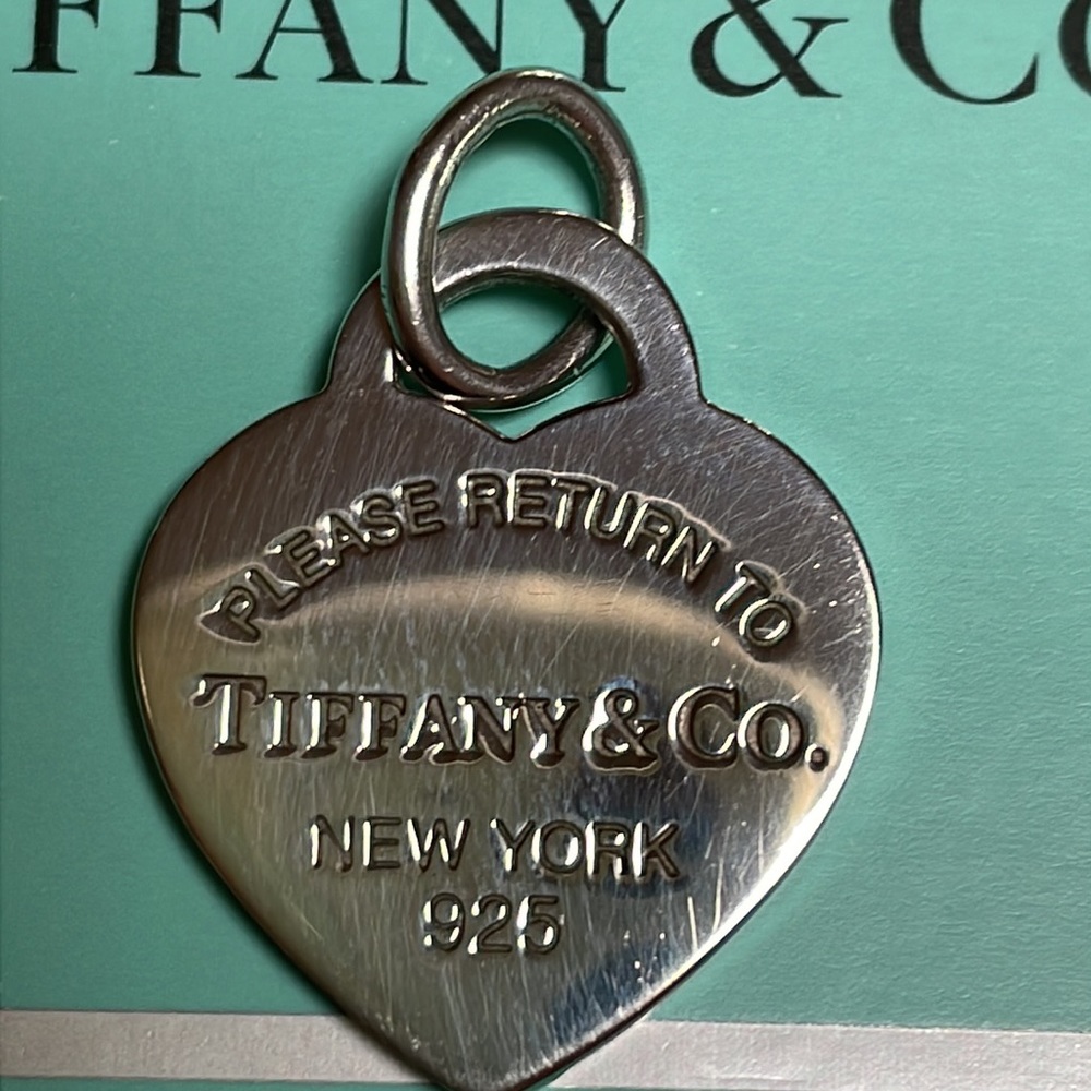 💚 Tiffany & Co Necklace Charm